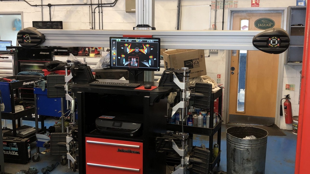 {"colorSpace":"kCGColorSpaceDisplayP3","cameraType":"Wide","macroEnabled":false,"qualityMode":2,"deviceTilt":-0.022221283116612867,"customExposureMode":0,"extendedExposure":false,"whiteBalanceProgram":0,"cameraPosition":1,"focusMode":0}